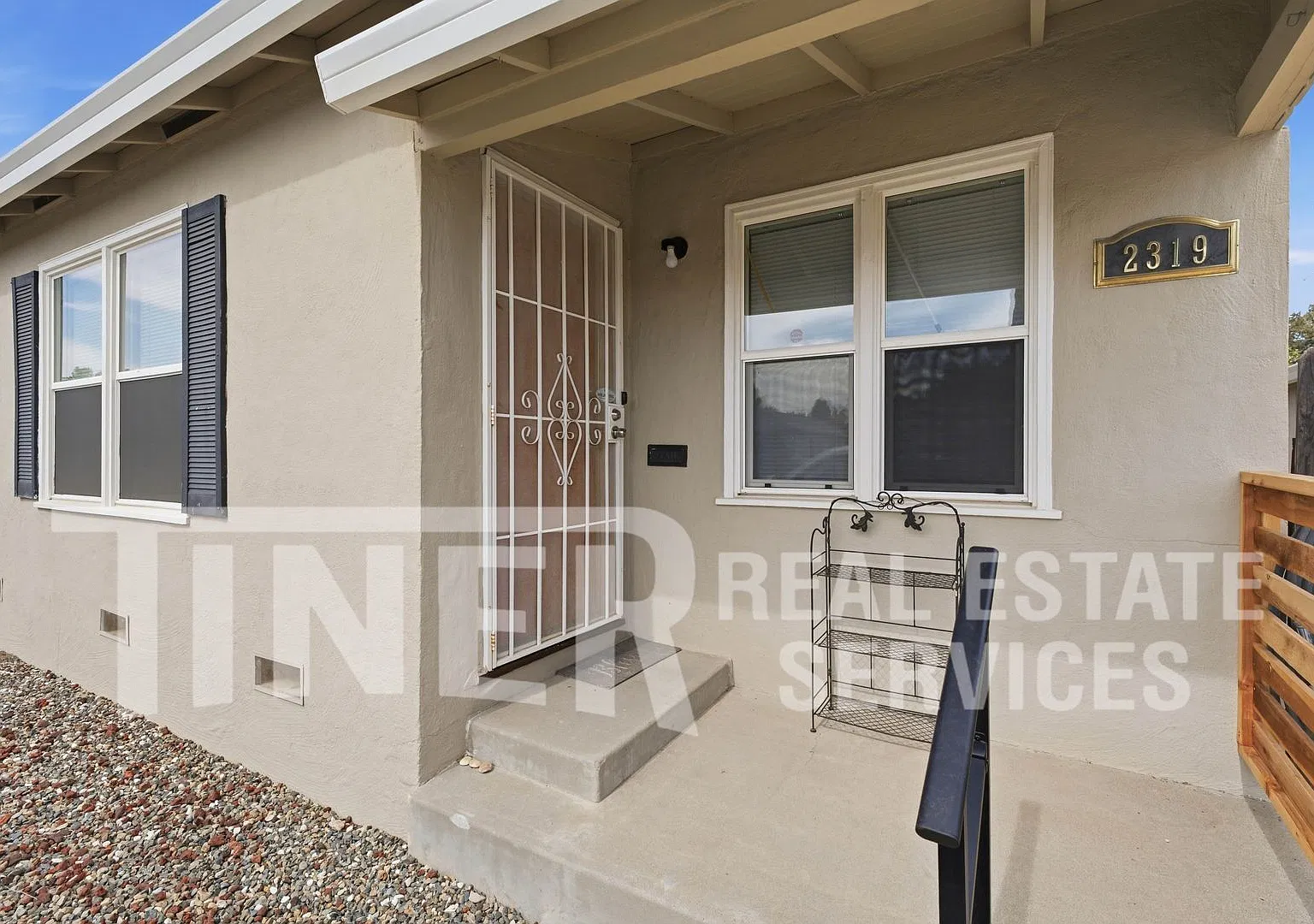 2319 24th Ave - Tier 3 - Hollywood Park Duplex with Timeless Character — Photo 3