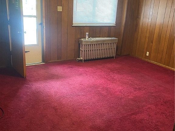 4th image of 908 Fallowfield Ave
