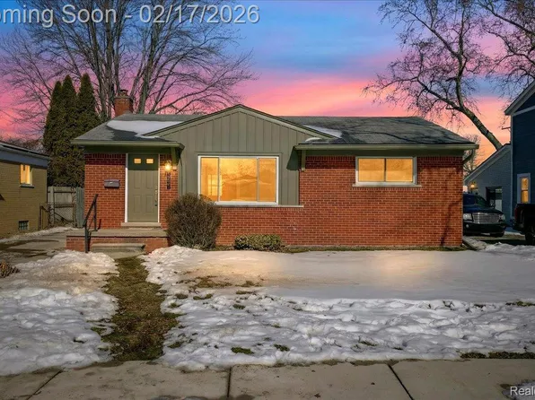 22801 Furton St, Saint Clair Shores, MI 48082