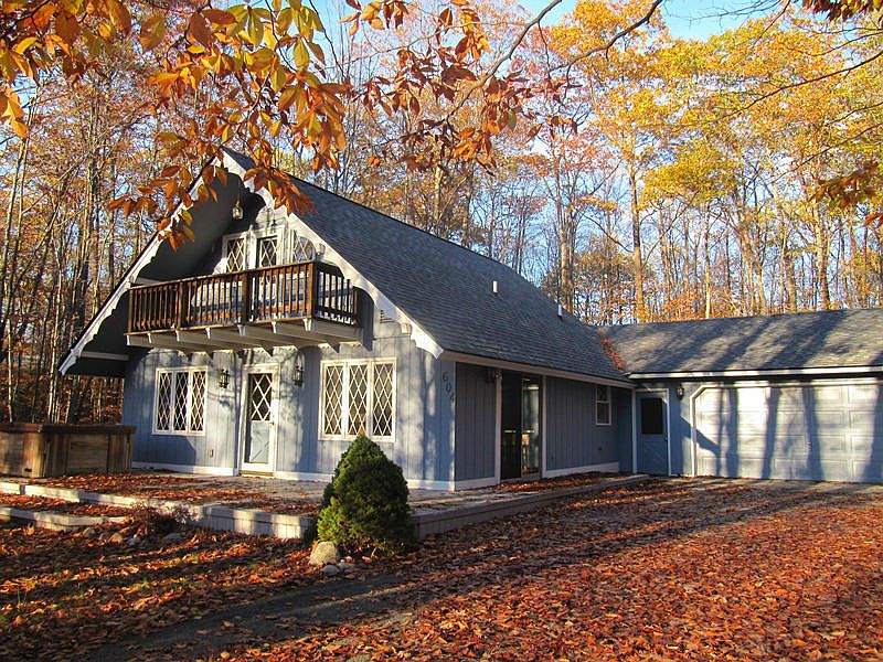 604 Michaywe Dr, Gaylord, MI 49735 Zillow