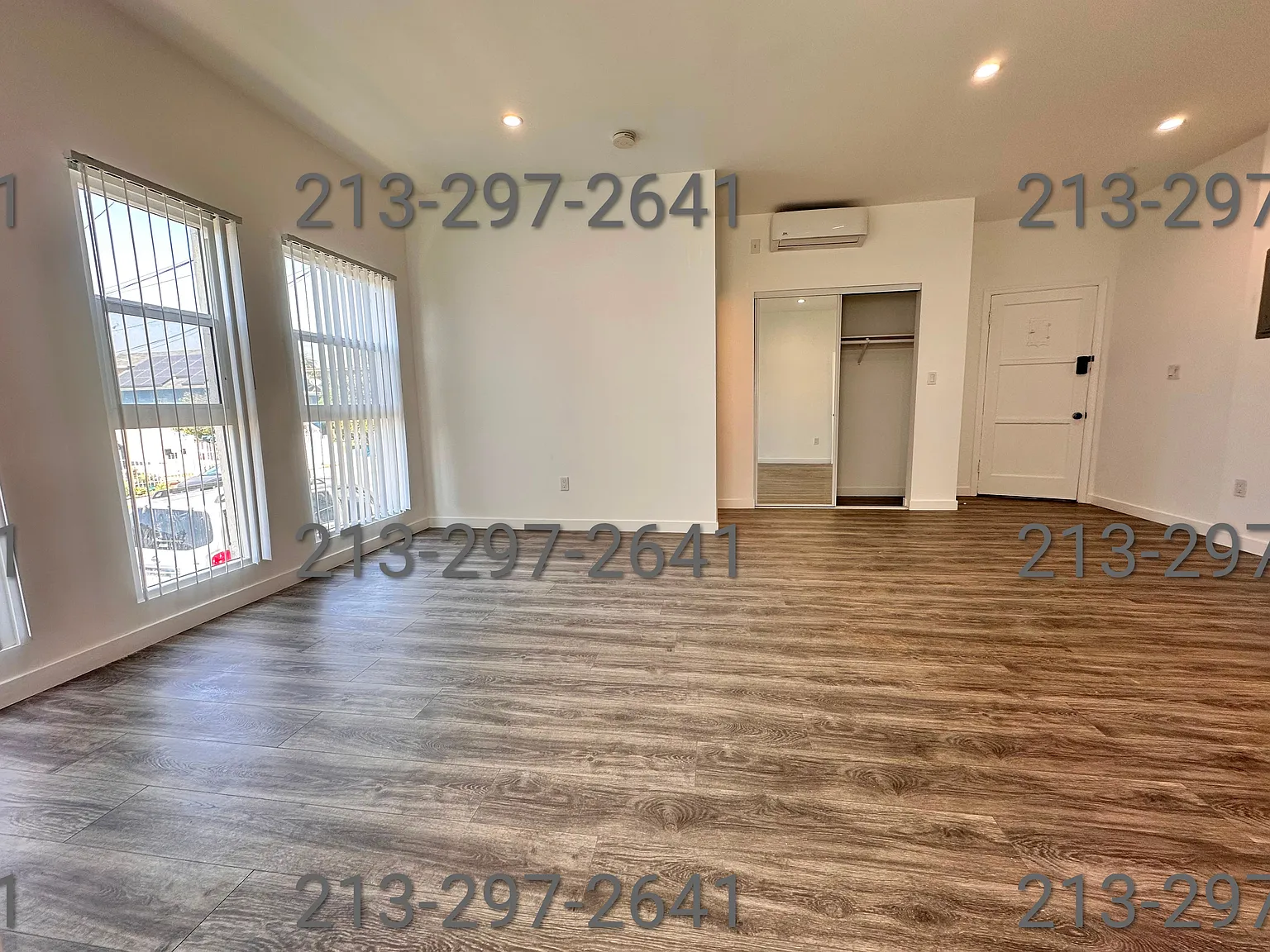 1220 S Harvard Blvd — Photo 2