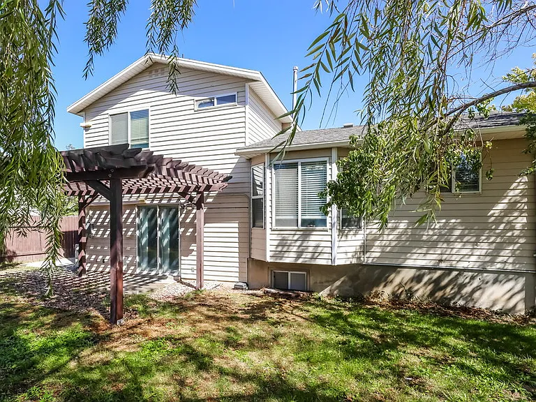 5902 S Woodview Dr — Photo 18
