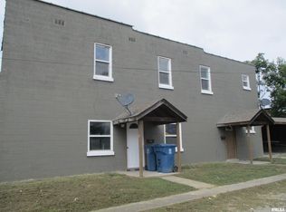 101 E Webster St, Benton, IL 62812