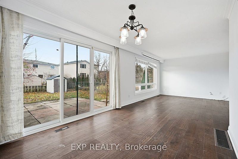 Toronto House for rent - 4 Bedrooms — photo 11