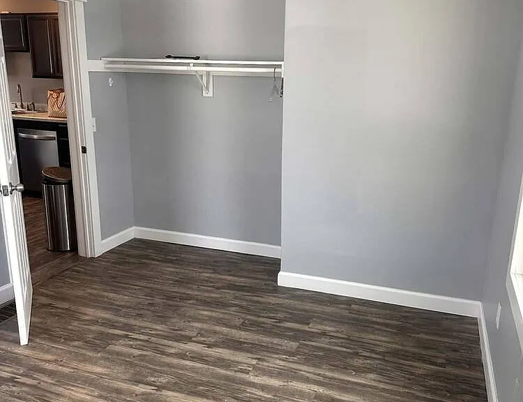1687 Avenue A — Photo 10
