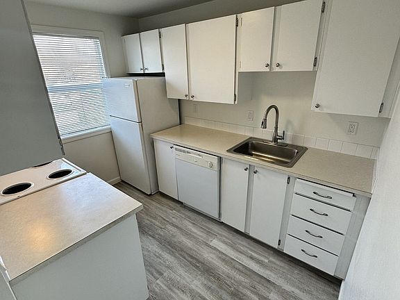 4th image of 1622 W 7th Ave #204