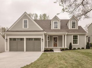 4519 W 70th St, Prairie Village, KS 66208