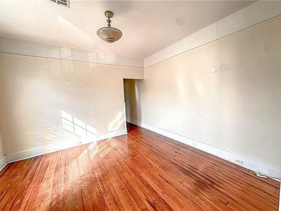 5th image of 7402 Panola St