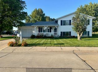 1104 Hall St, Grand Island, NE 68801