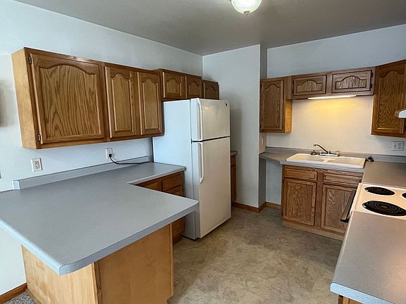 4th image of 516 S Webb St APT 23