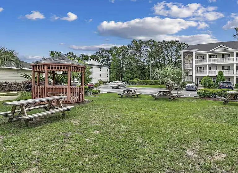 1286 River Oaks Dr #8B — Photo 28