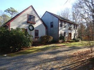 60 Bog River Bnd, Mashpee, MA 02649