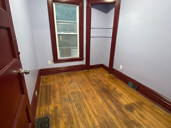 3rd image of 828 Fillmore Ave #2