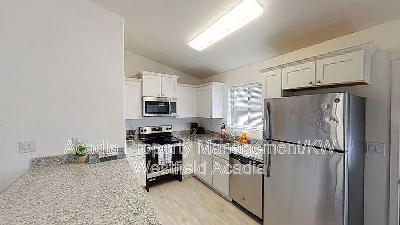 2 bed, 1.0 bath, 800 sqft, $1,399 — Photo 4