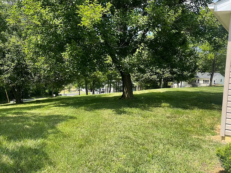 317 Woodlee Rd — Photo 13