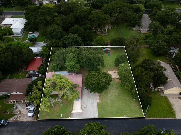 1206 Sherrard Street, Burnet, TX 78611