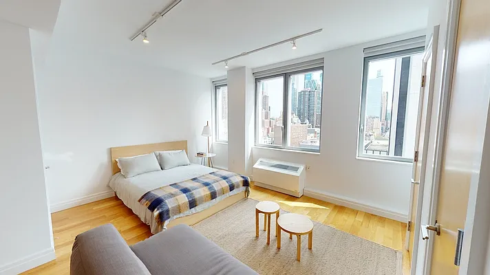 Rented by Two Trees | media 27