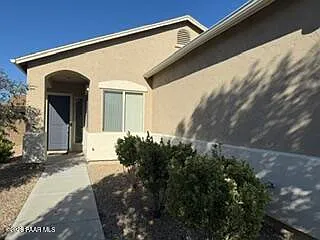 3 bed, 2.0 bath, 1529 sqft, $2,894 — Photo 2
