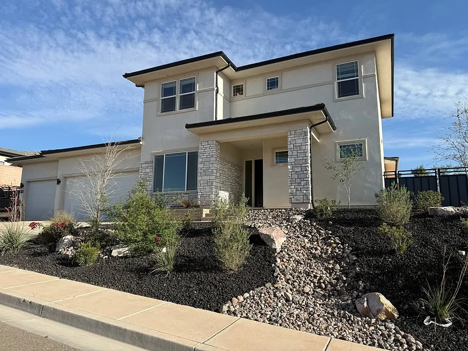 Building Photo - 1592 E Black Brush Dr