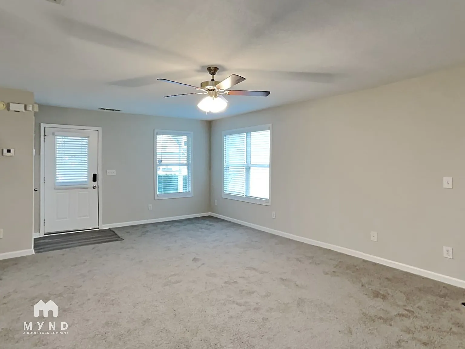 3 bed, 2.5 bath, 1668 sqft, $1,795 — Photo 3