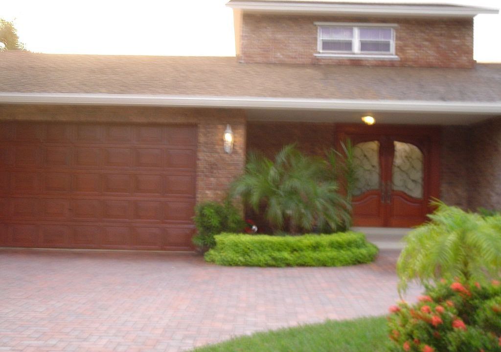 361 SE 13th Ave - Property Image