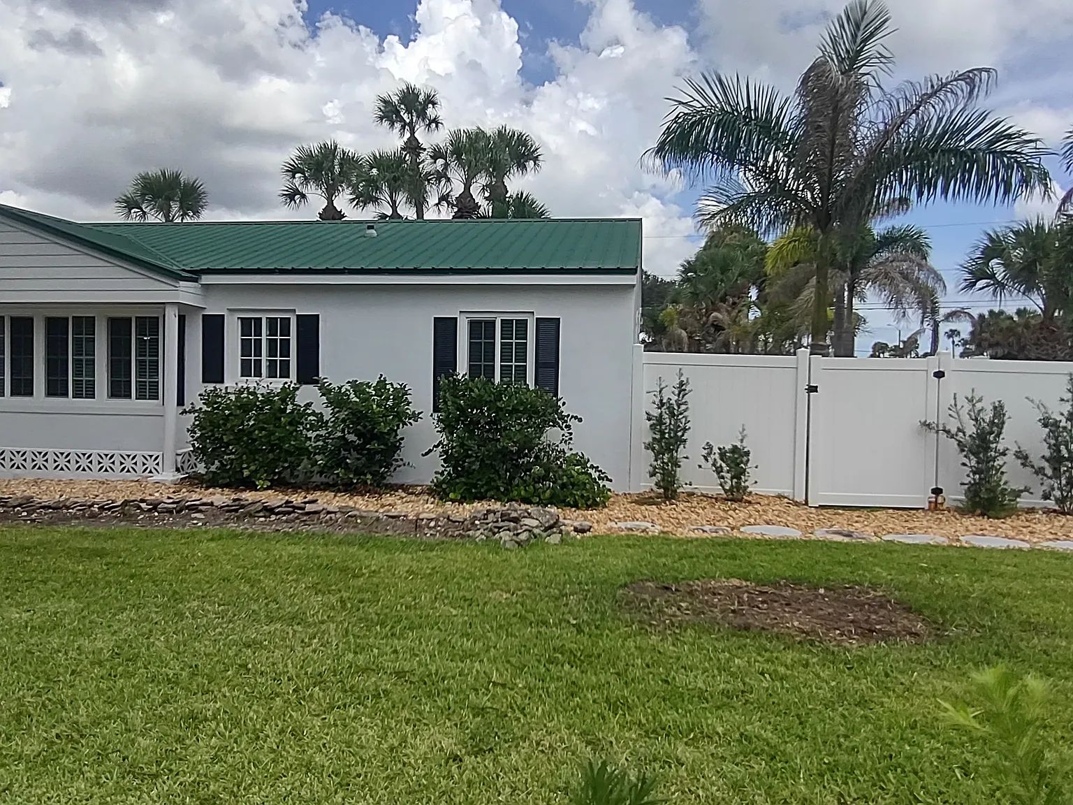 2 bed, 1318 sqft, $3,000 — Photo 1