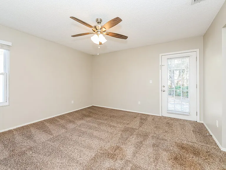 881 Jackson Rd — Photo 11