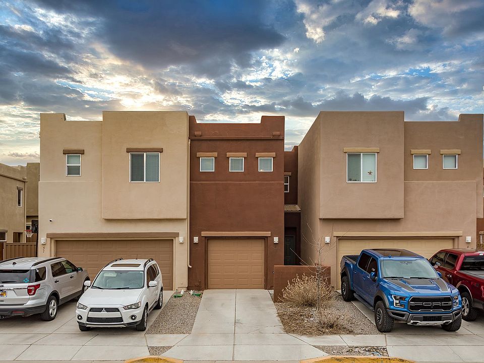 1st image of 49 Canyon Cliff Dr