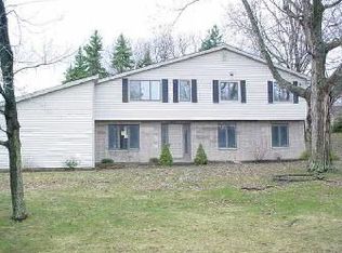 5149 Armor Duells Rd, Orchard Park, NY 14127