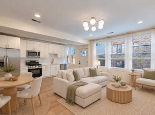 1328 W Nelson St, Chicago, IL 60657