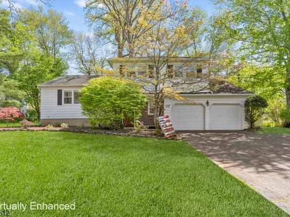37 Manchester Way, Montville Twp., NJ 07058