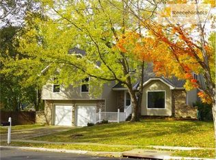 1900 E 153rd Ter, Olathe, KS 66062