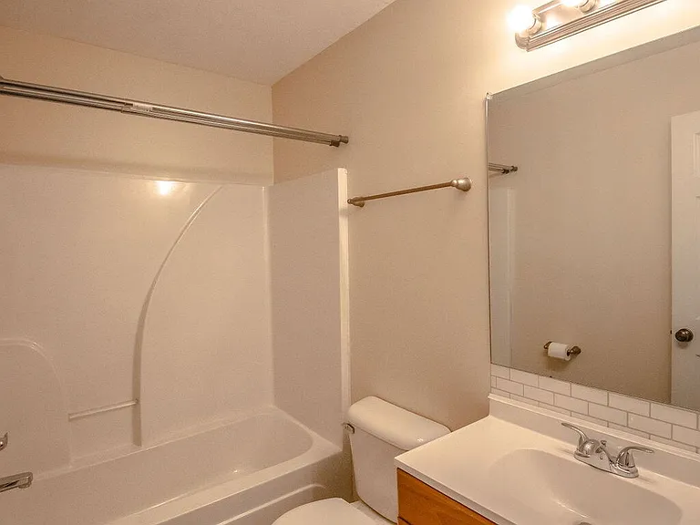 955 Russet Dr — Photo 20