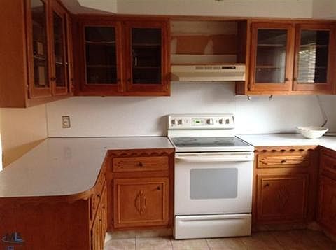 3rd image of 13329 Cromie Dr