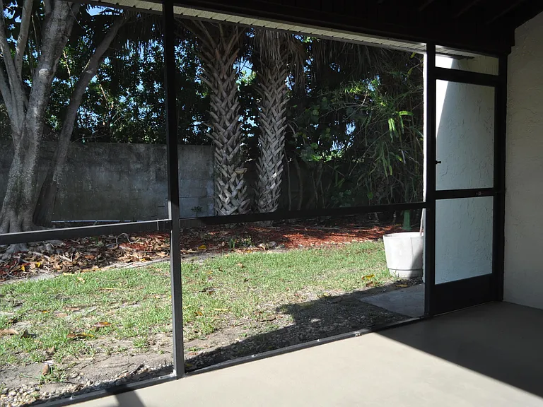 165 Seawind Dr #18 — Photo 10