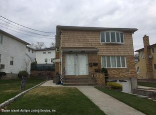 72 Meadow Ln, Staten Island, NY 10306