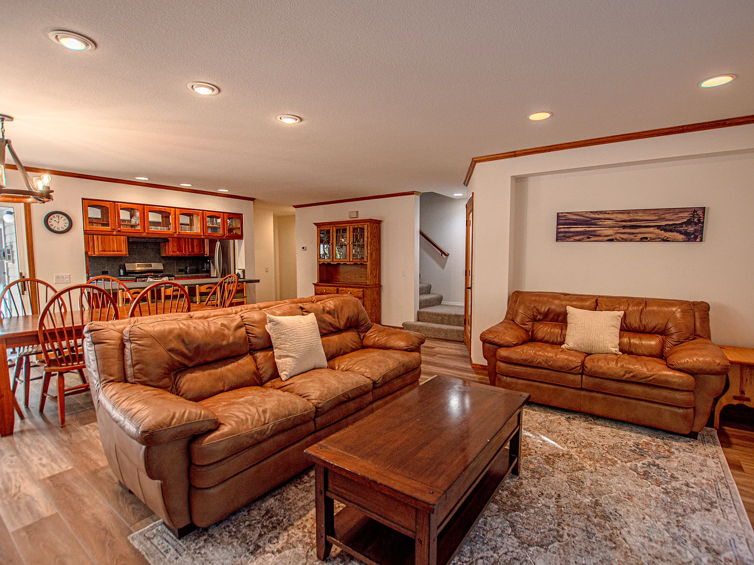 4 bed, 3.5 bath, 2768 sqft, $6,000 — Photo 1