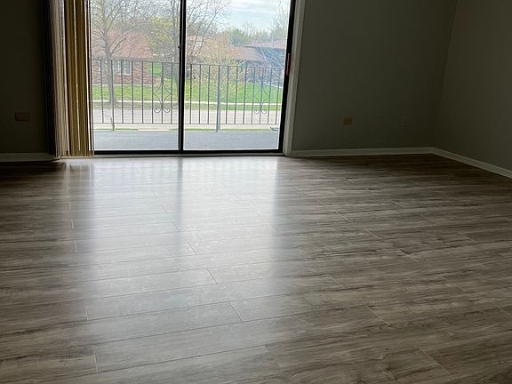 5th image of 9138 W 140th St #204