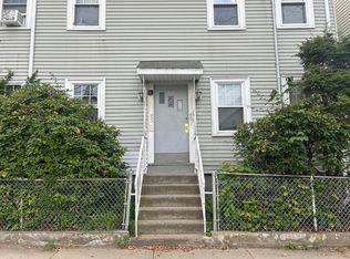 26 Blossom St, Chelsea, MA 02150