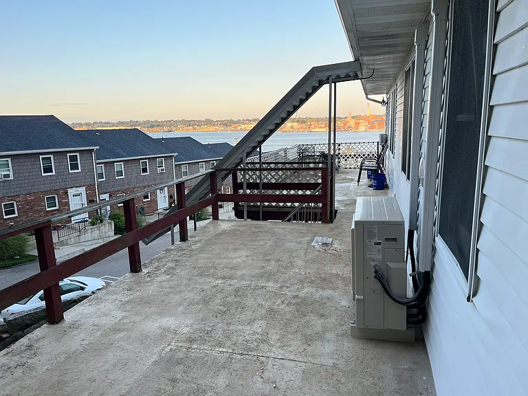 35 Fort St #4 — Photo 9