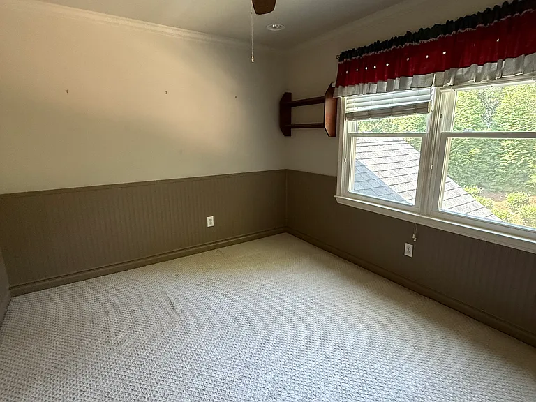 6720 Wolford Ct — Photo 10