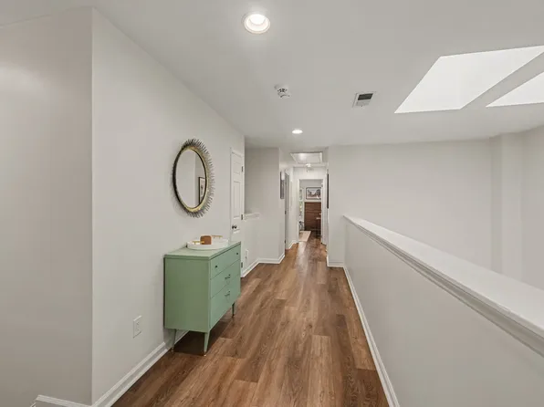 338 Settlers Ln, Charlotte, NC 28202