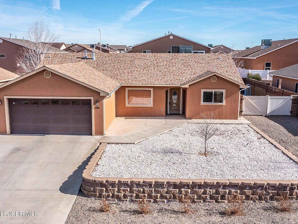 1st image of 624 Bishop Ln