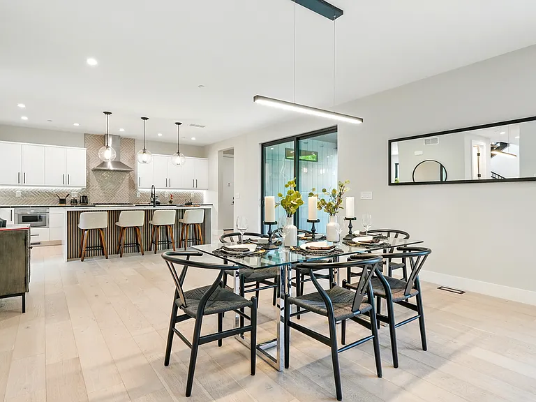2860 Table Mesa Dr — Photo 14