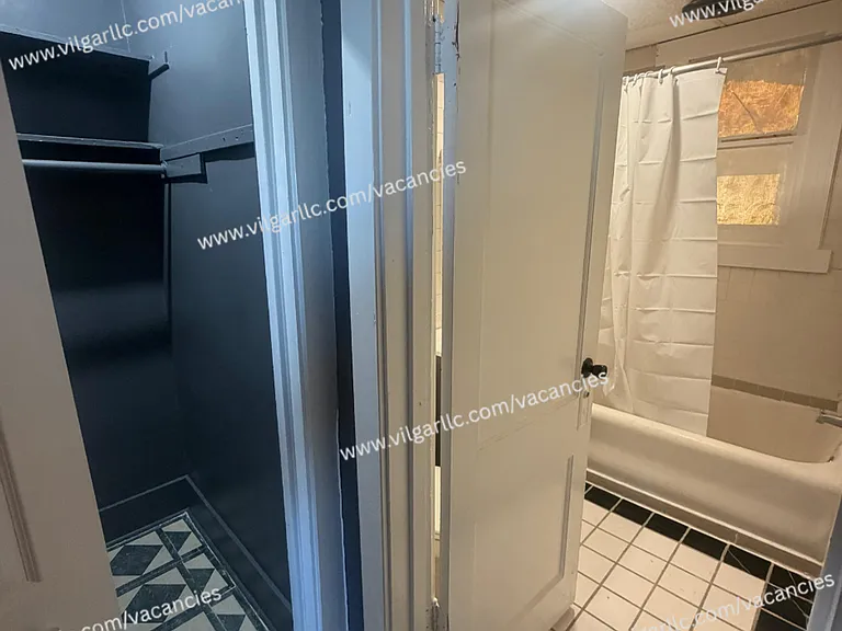 4002 Pulaski St — Photo 14
