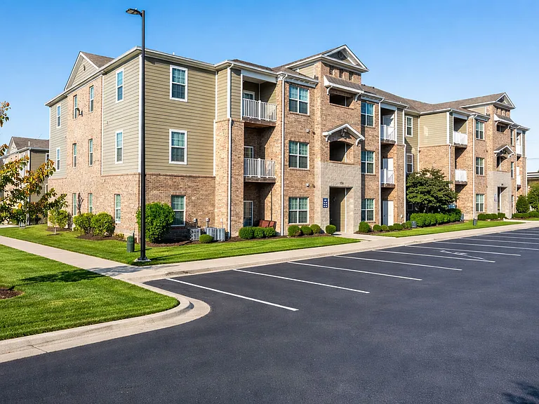 Palomar View Apartments — Photo 43