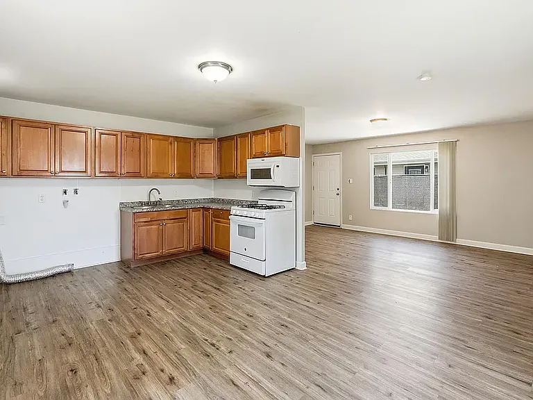 6612 Rhode Island Ave — Photo 5
