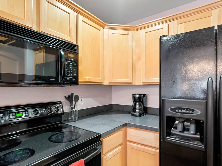 1727 N Pearl St #104 — Photo 9