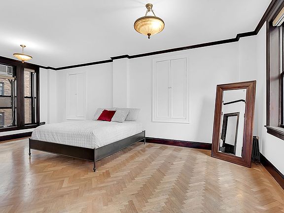 5th image of 749 W End Ave APT 11E