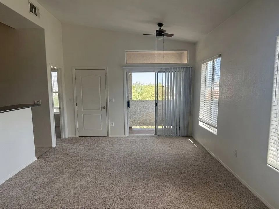 3314 Indian Shadow St #202